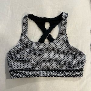 LuluLemon sports bra size 6